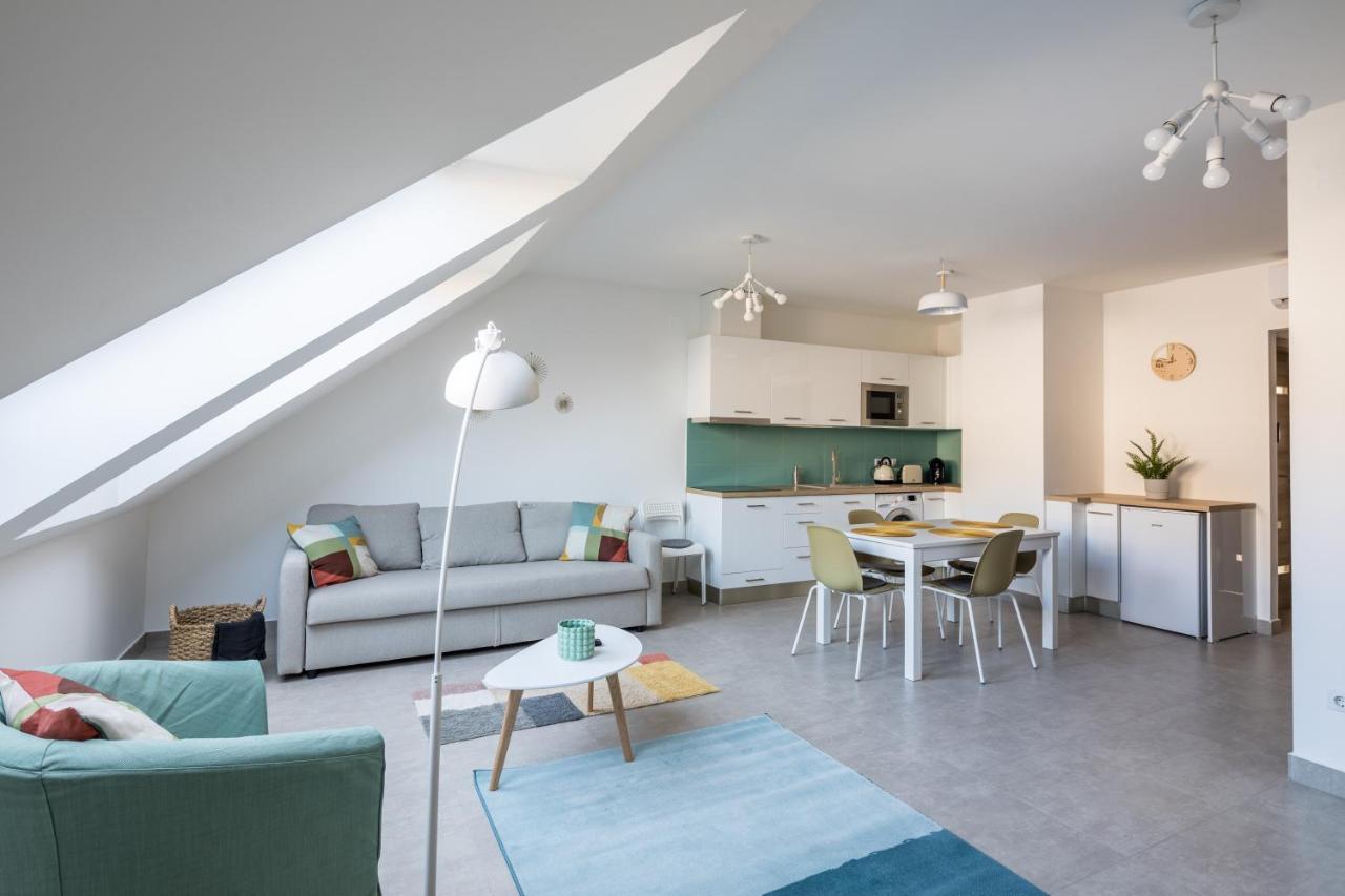 Stafetahaz Apartmanok 瓦茨 外观 照片