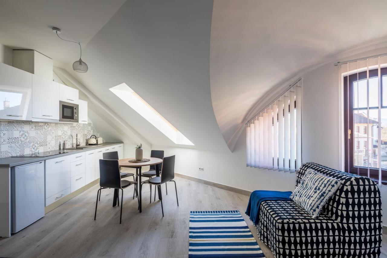Stafetahaz Apartmanok 瓦茨 外观 照片