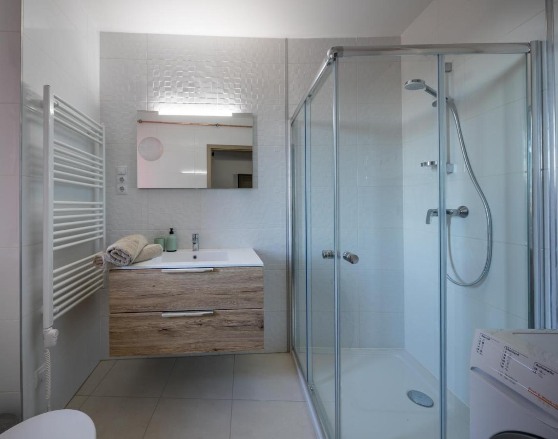 Stafetahaz Apartmanok 瓦茨 外观 照片