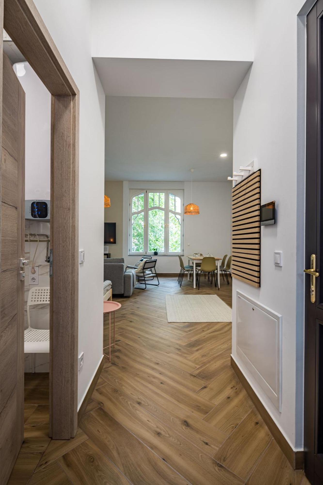 Stafetahaz Apartmanok 瓦茨 外观 照片