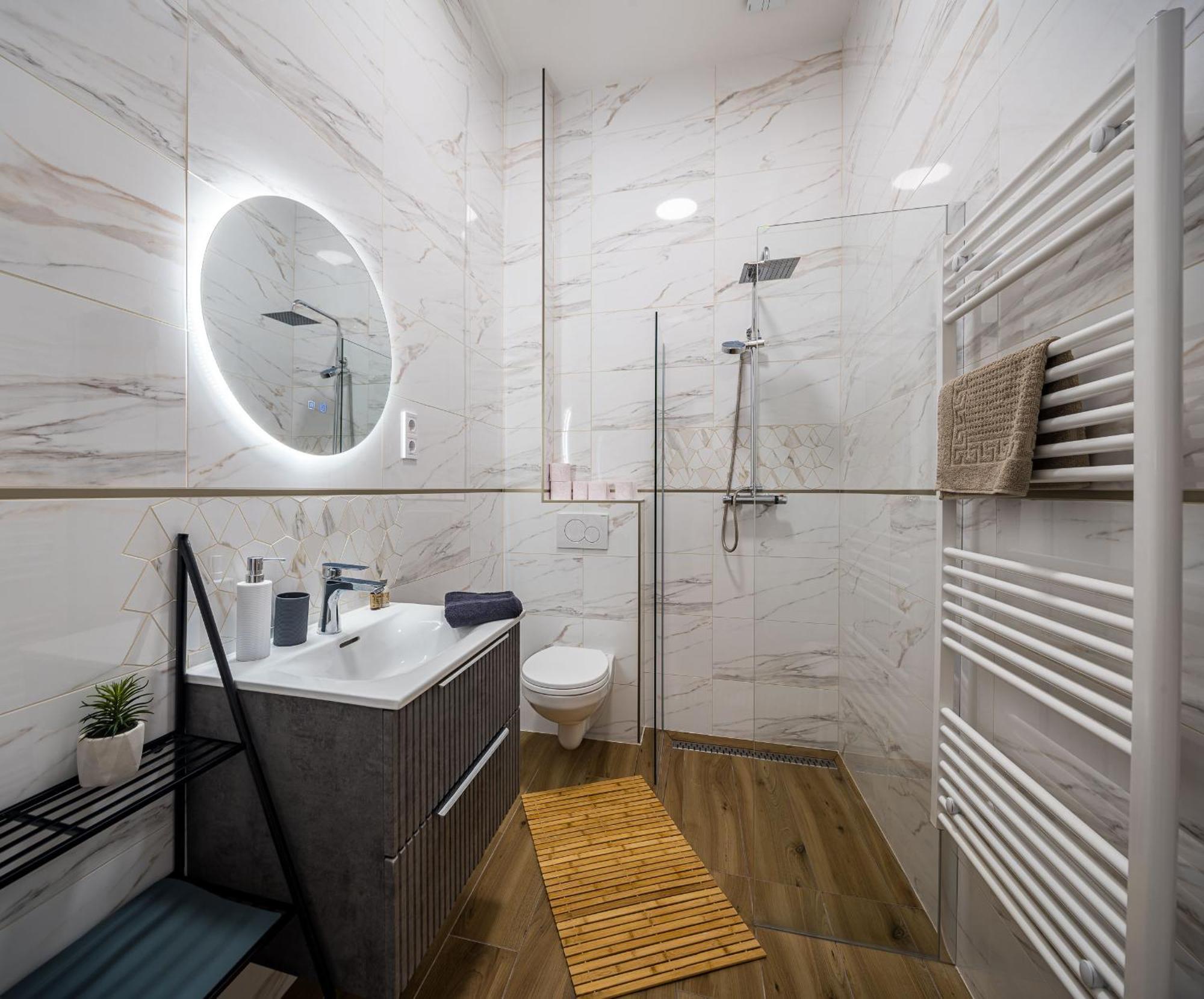 Stafetahaz Apartmanok 瓦茨 外观 照片