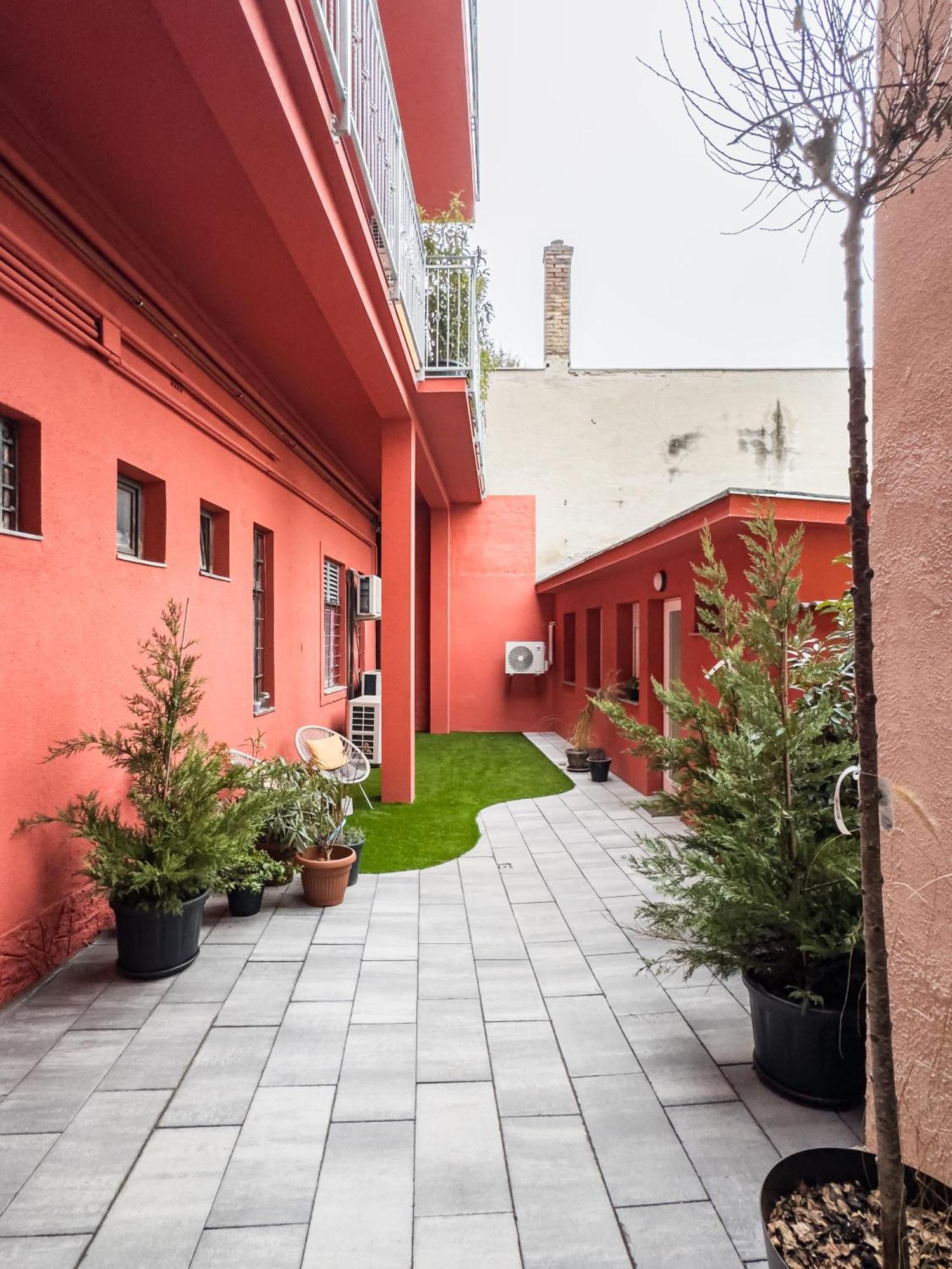 Stafetahaz Apartmanok 瓦茨 外观 照片