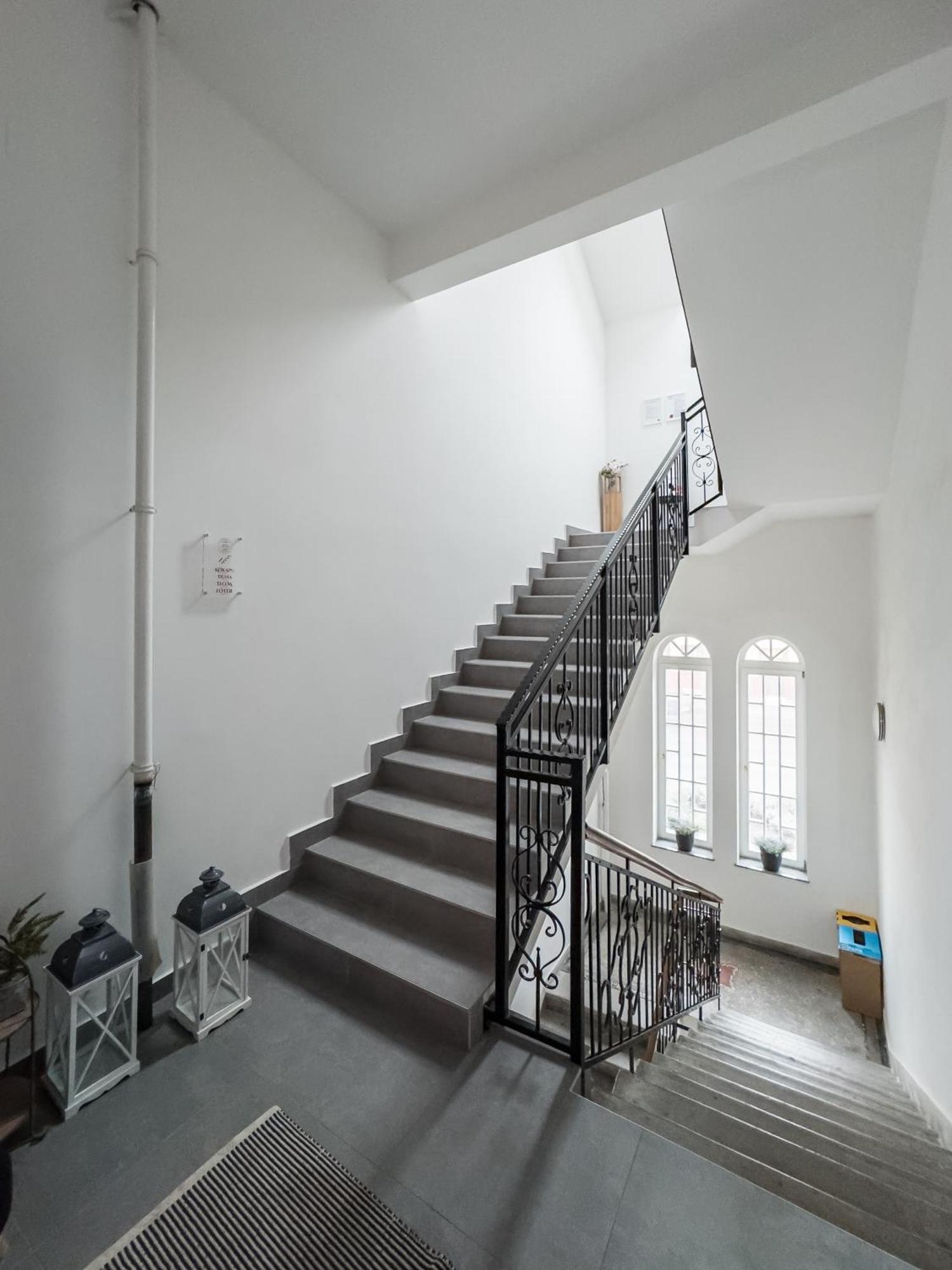 Stafetahaz Apartmanok 瓦茨 外观 照片